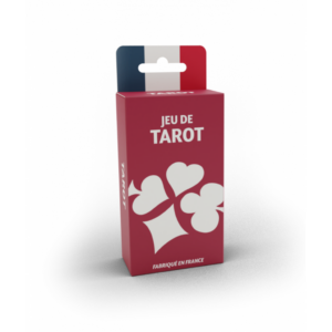 Une boîte rouge de Jeu de 78 cartes de tarot français avec des symboles de couleur blanche, un drapeau français sur la languette de suspension, et "Fabriqué en France" plus "Jeu de 78 cartes" imprimés au bas de la boîte.