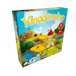 Boîte du jeu de société Kingdomino, dont la couverture représente un château coloré, des champs, des montagnes, des moutons et une rivière. Le titre du jeu apparaît en grandes lettres jaunes en haut de la boîte.